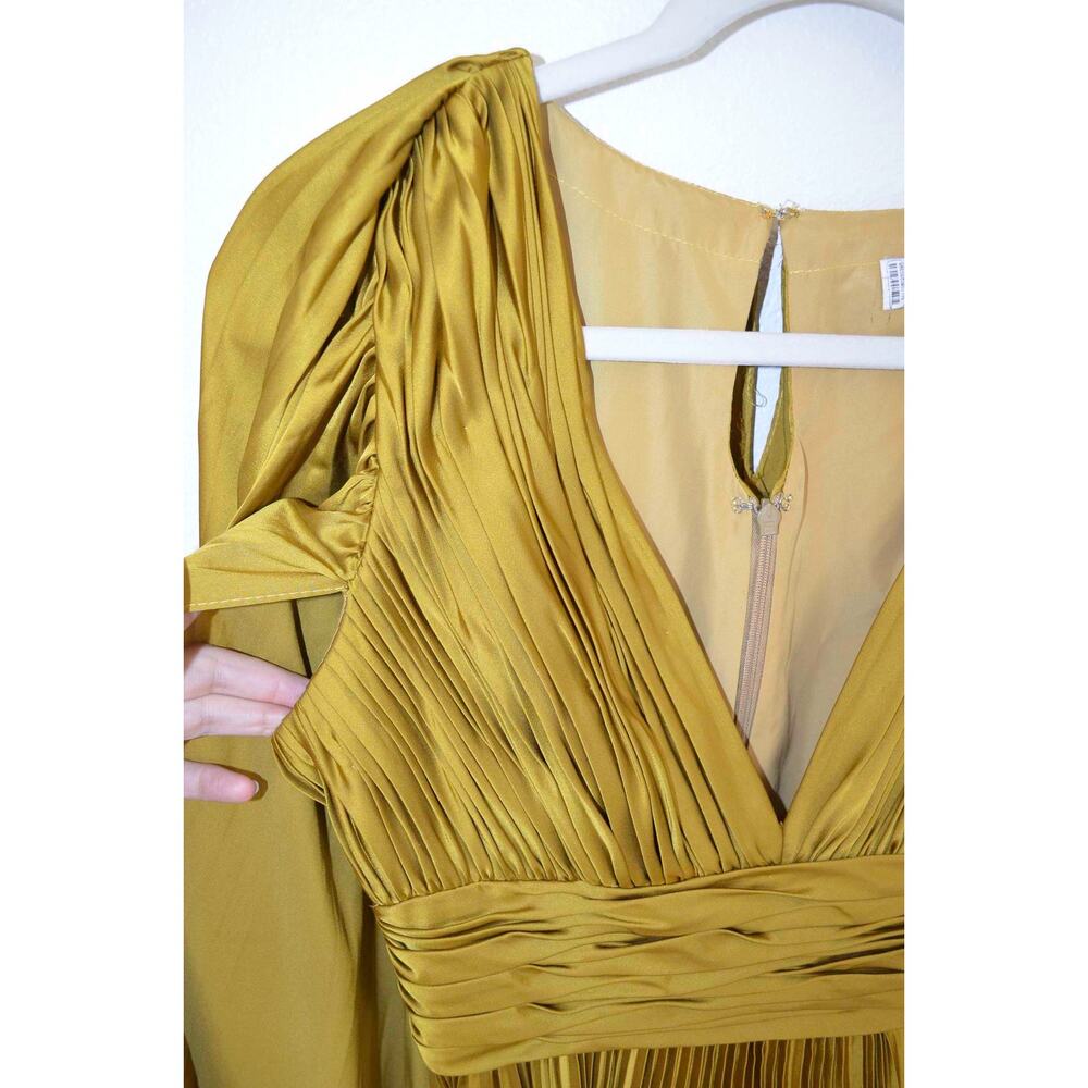 Mac Duggal Pleated Charmeuse V Neck Gown With Cape - Picture 6 of 8